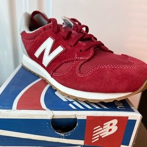 NEW BALANCE 520 Kids Red & White 6-Youth
